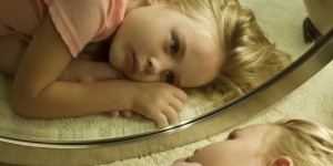 o-SAD-GIRL-LOOKING-IN-MIRROR-facebook